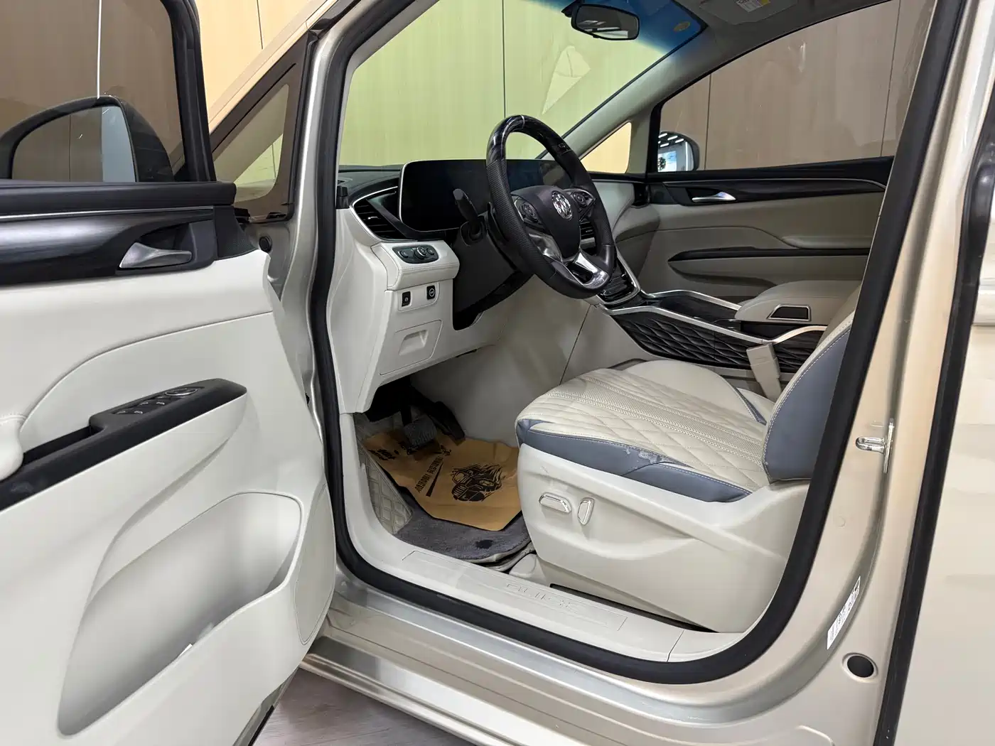 Buick GL8 2023 ES Landmaster Comfort фото 4