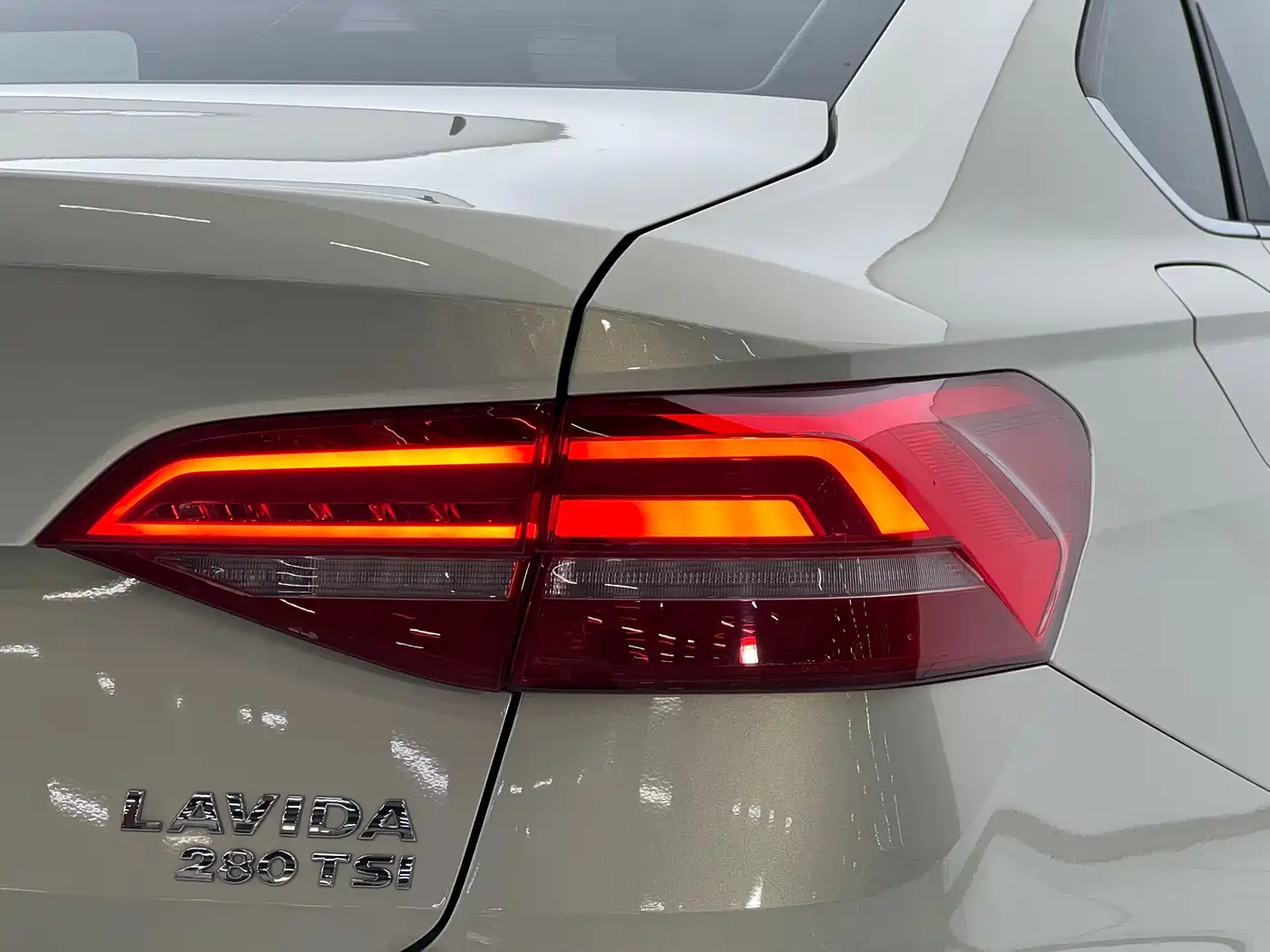 Volkswagen Lavida 2019 280TSI DSG Comfort Edition China VI фото 19