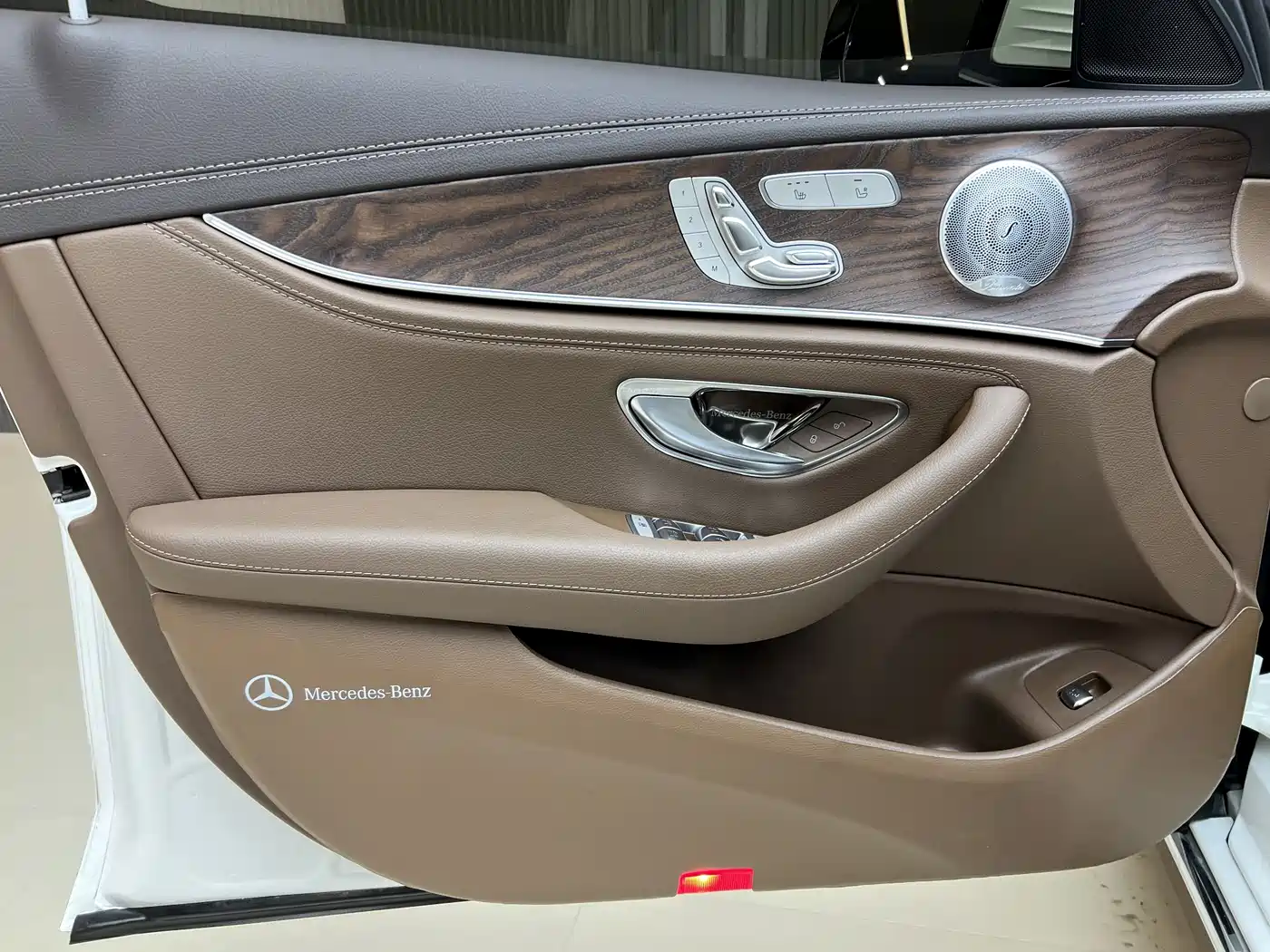 Mercedes-Benz E-Class 2021 E 300 L Luxury фото 19