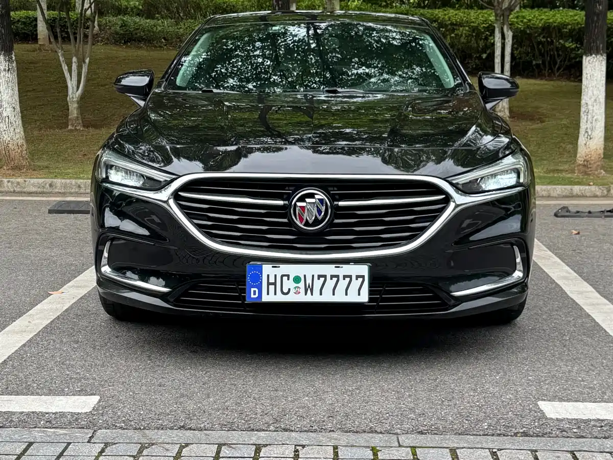 BUICK LACROSSE