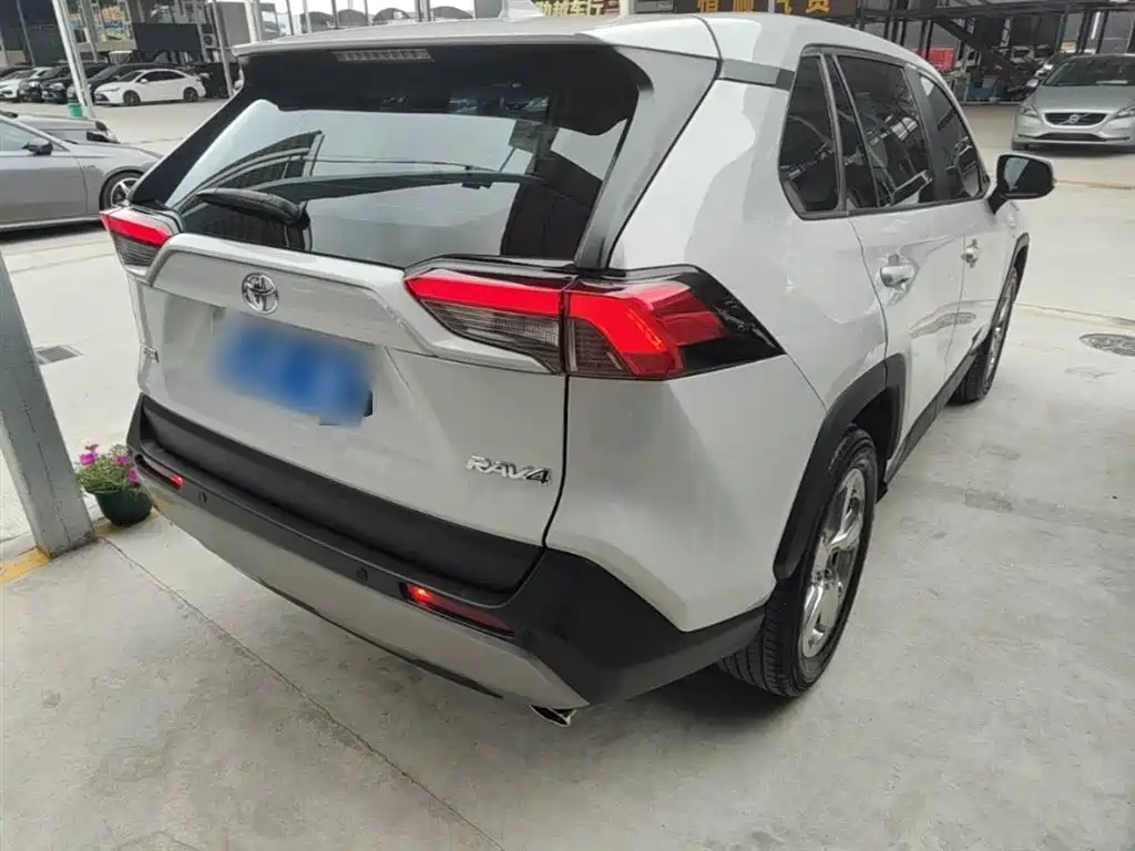 Toyota RAV4 Rongfang 2021 2.0L CVT 2WD Trend фото 7