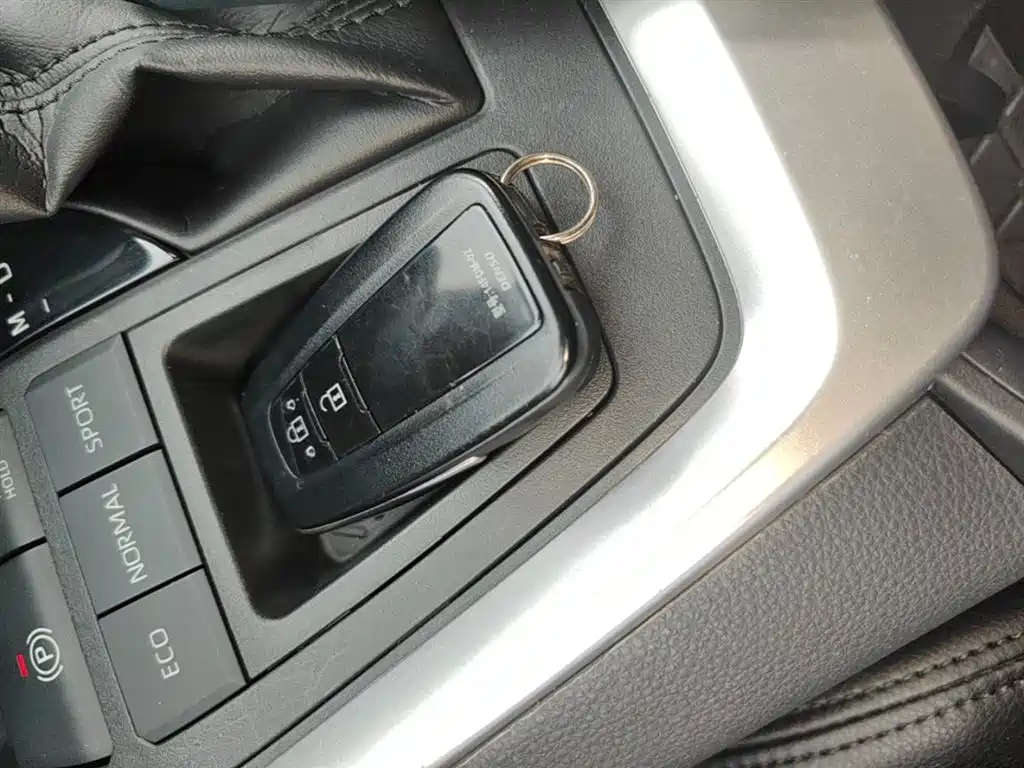 Toyota RAV4 Rongfang 2021 2.0L CVT 2WD Trend фото 9