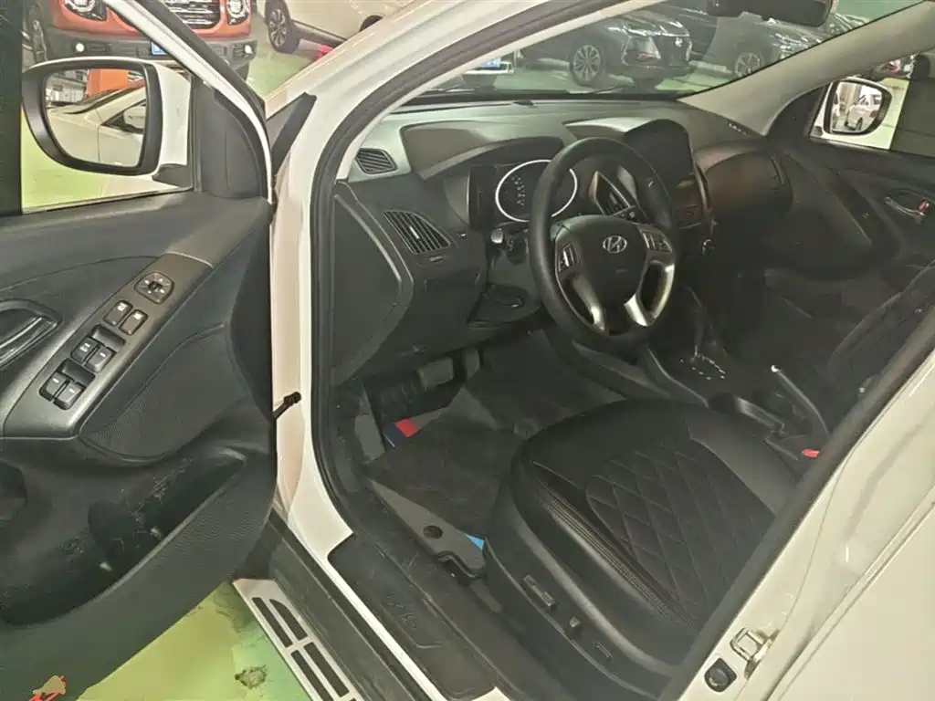 Hyundai Beijing Hyundai ix35 2015 2.0L Automatic 2WD Comfort China V фото 16