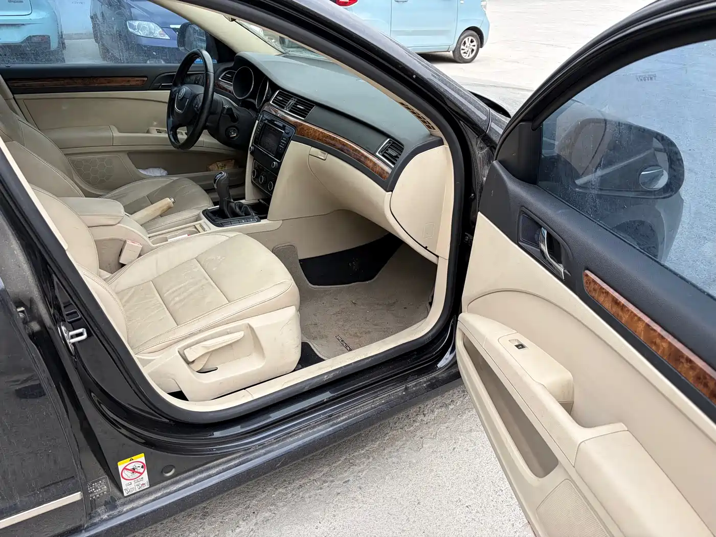 Škoda Superb 2012 1.8TSI Manual Elegance Edition фото 9