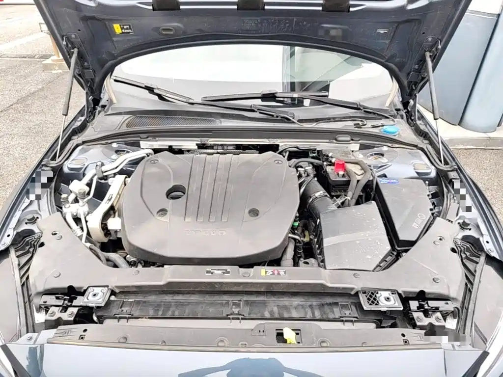 Фото 25 - Volvo S60