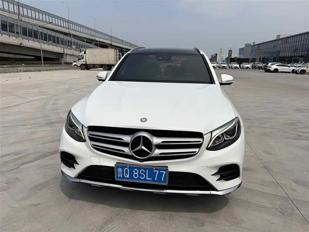 Mercedes-Benz GLC 2017 GLC 260 4MATIC Luxury фото 3