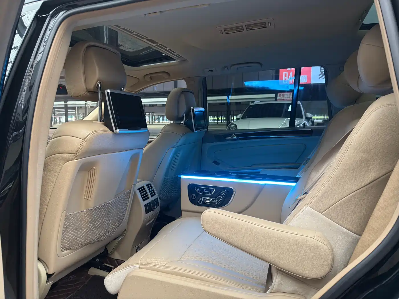 Mercedes-Benz GL-Class фото 18