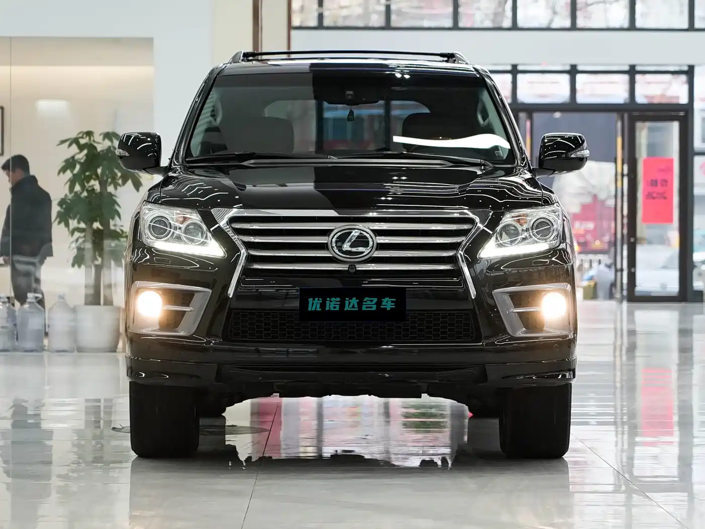 Lexus LX 2013 570 фото 2