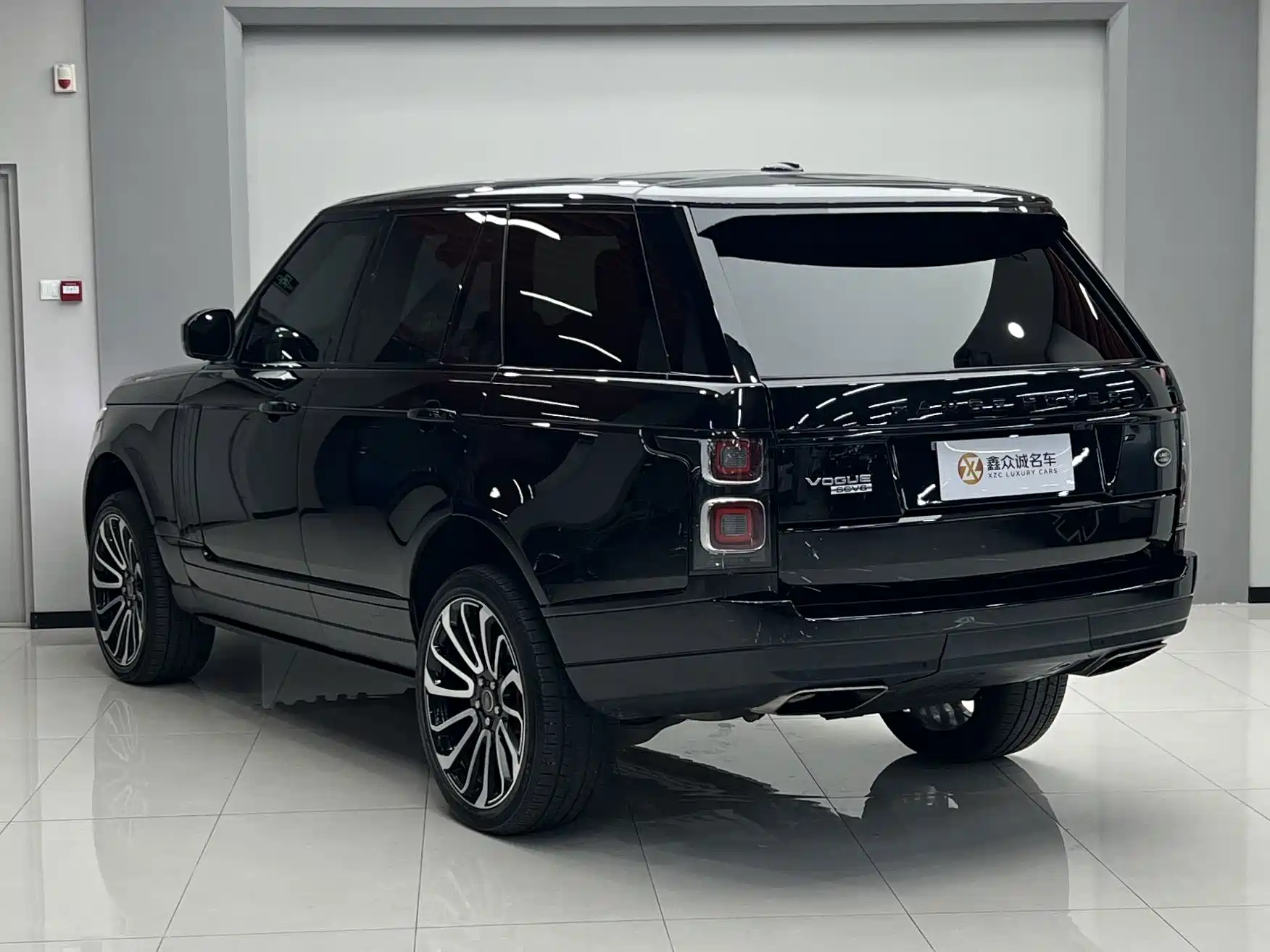 Фото 18 - Land Rover Range Rover