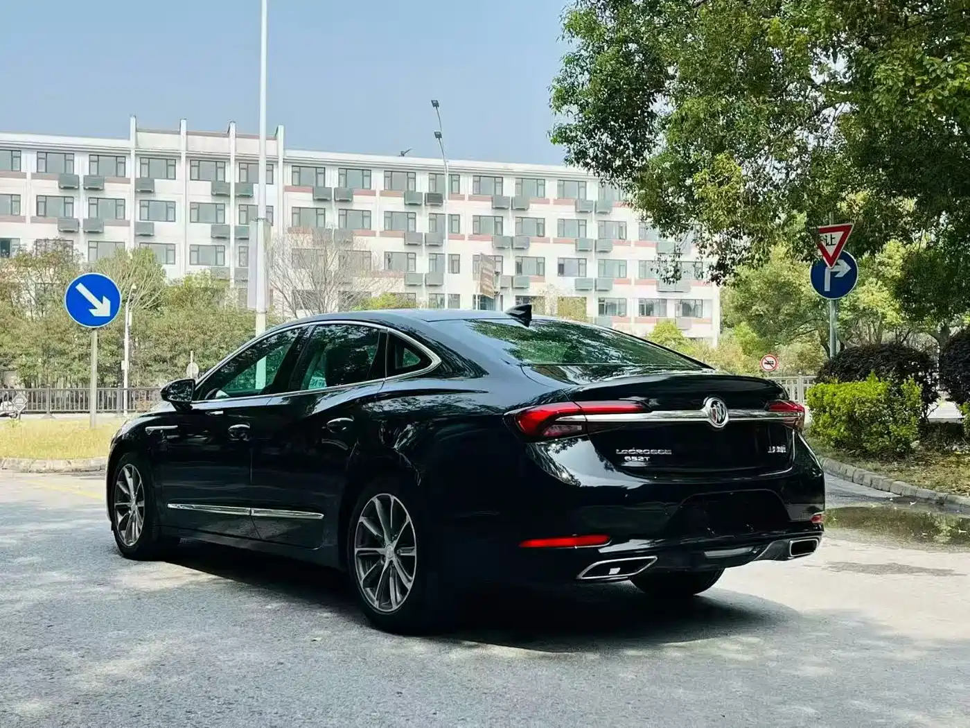 Buick LaCrosse 2021 652T Luxury Edition фото 7