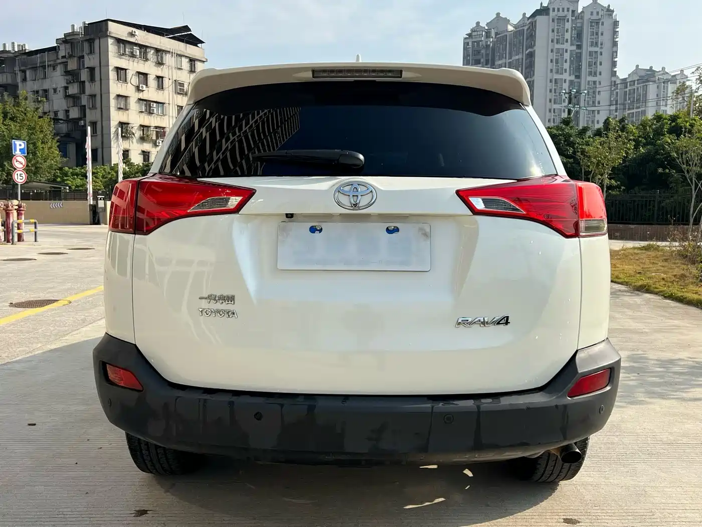 Toyota RAV4 Rongfang 2015 2.0L CVT 2WD Trend Edition фото 8
