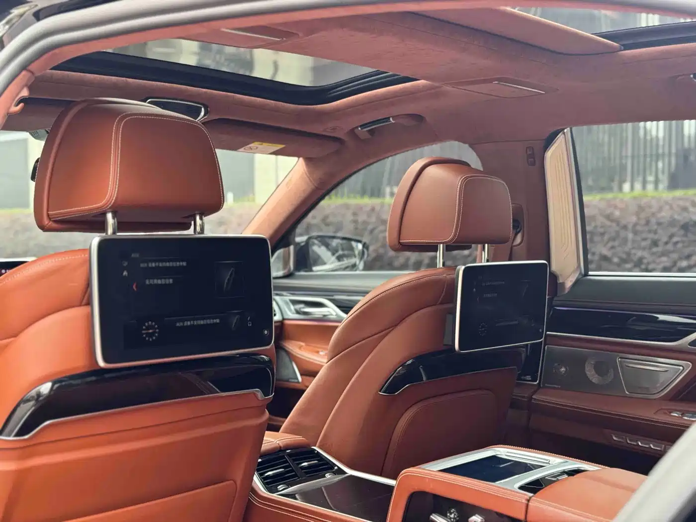 BMW 7 Series 2018 740Li xDrive Premium Type M Sport Package фото 5