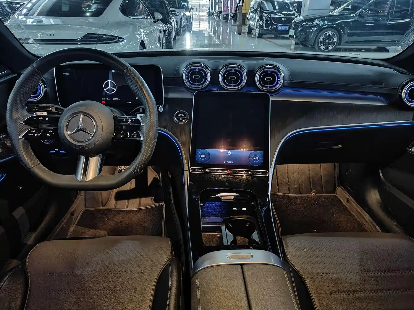 Mercedes-Benz C-Class 2023 C 260 L Night Edition Sport фото 7