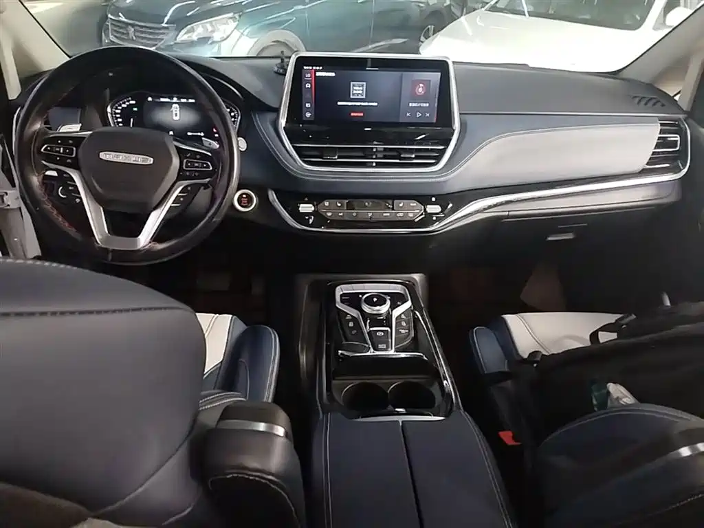 SAIC Maxus Maxus G20 2021 PLUS 2.0T Gasoline Automatic Elegance Edition фото 10
