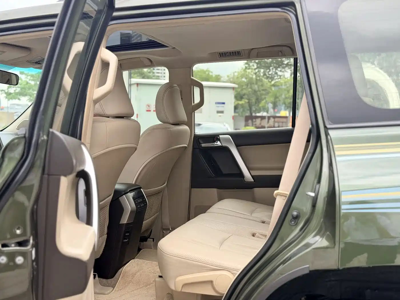Toyota Prado 2010 4.0L Automatic TX-L фото 7