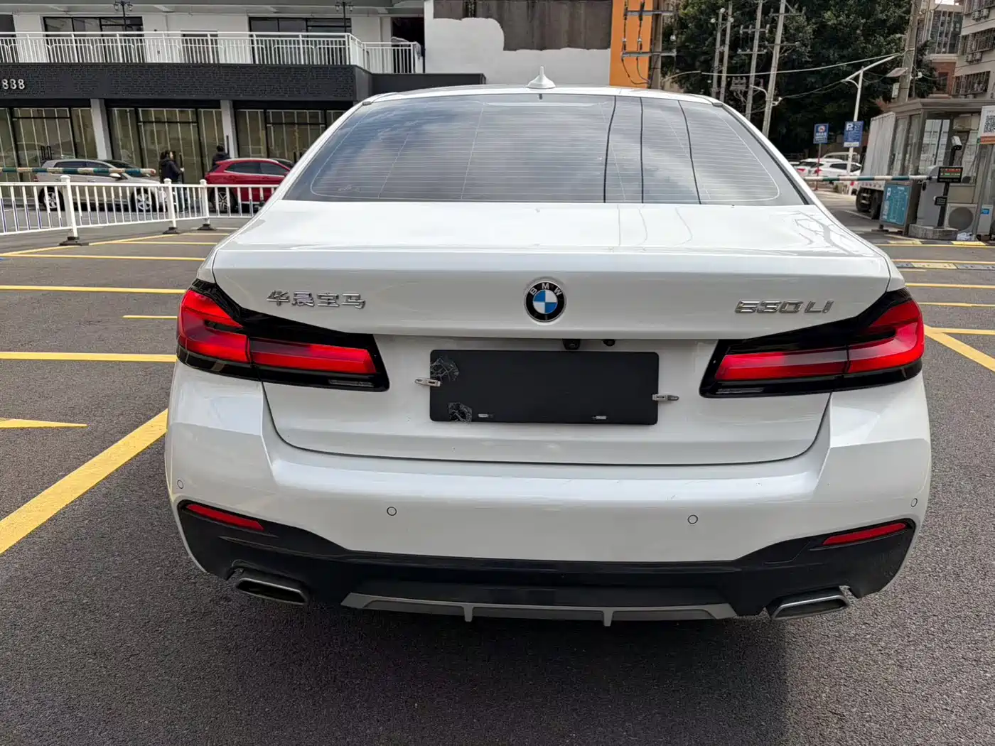 BMW 5 Series 2022 530Li Leading M Sport Package фото 8