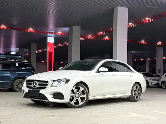 MERCEDES-BENZ E CLASS