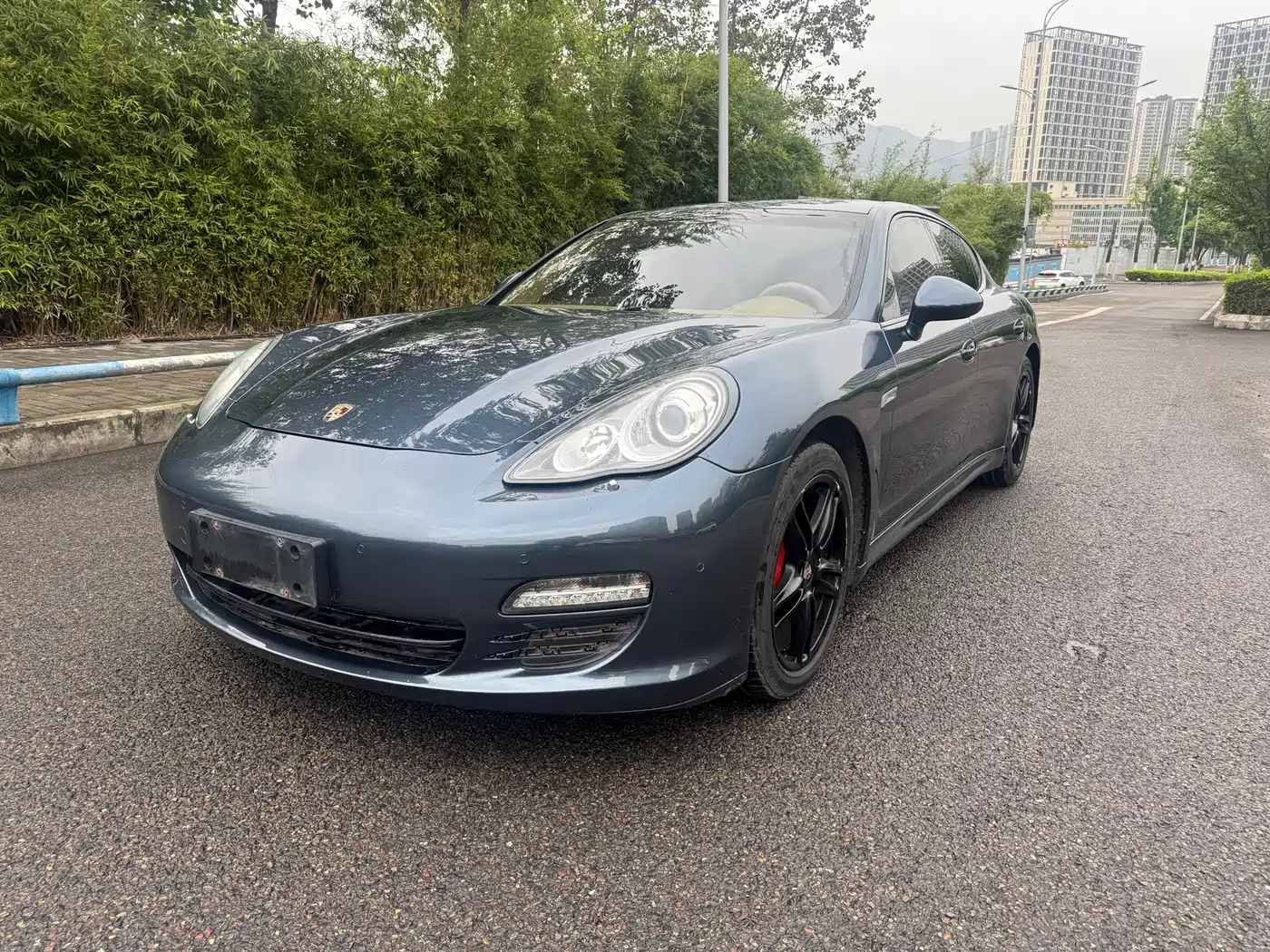Porsche Panamera 2013 Panamera 4 Platinum Edition 3.6L