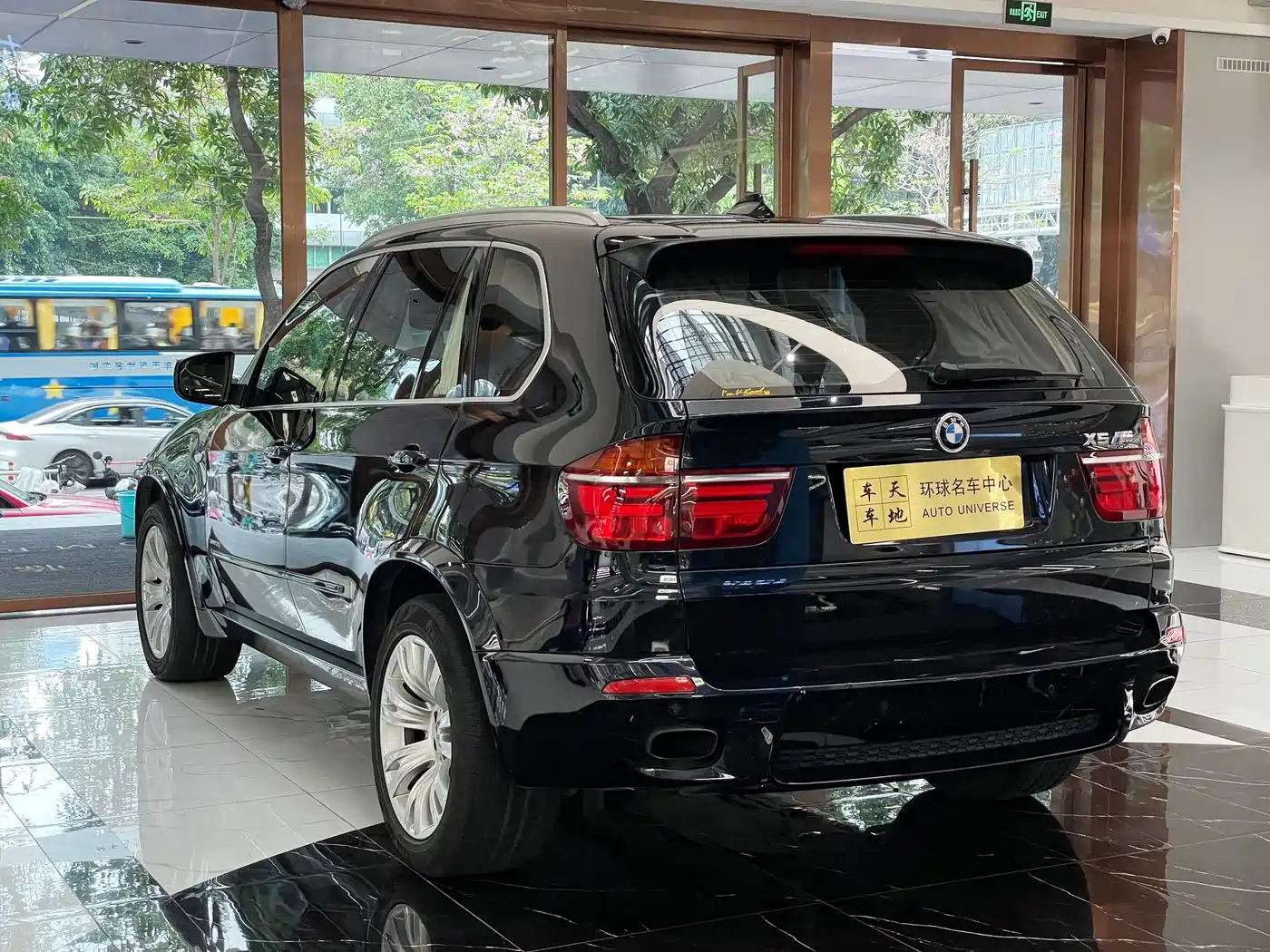 BMW X5 (Import) 2011 xDrive35i M Sport фото 4