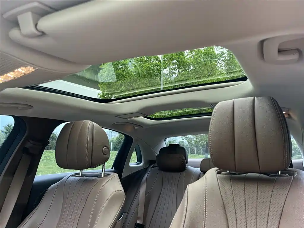 Mercedes-Benz E-Class 2023 Facelift E 260 L фото 11
