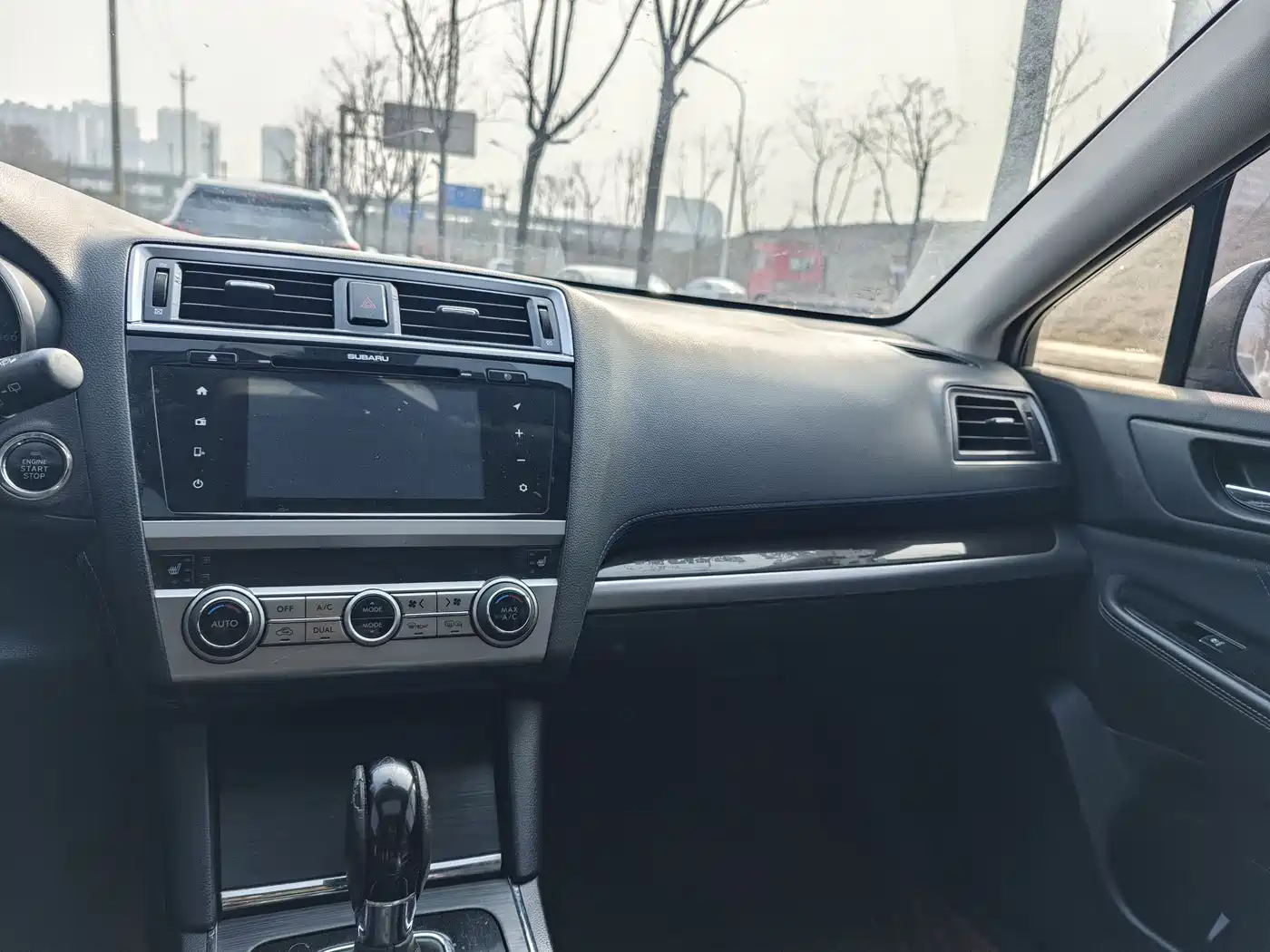 Subaru Outback 2016 2.5i Luxury Navigation Edition фото 11