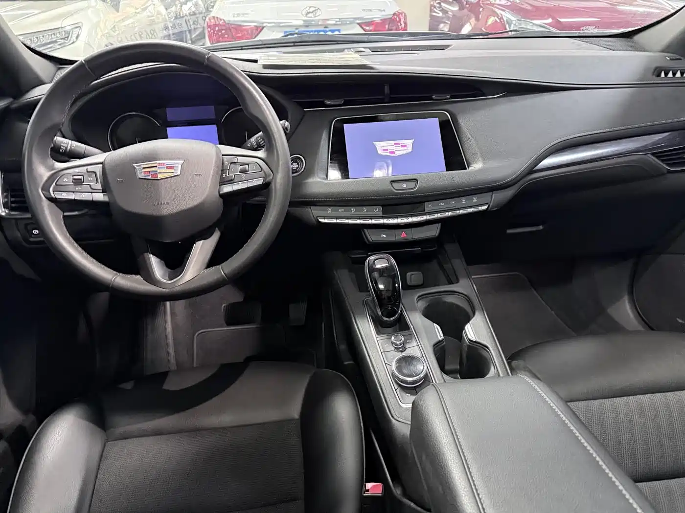 Cadillac XT4 2021 28T FWD Technology Edition фото 12