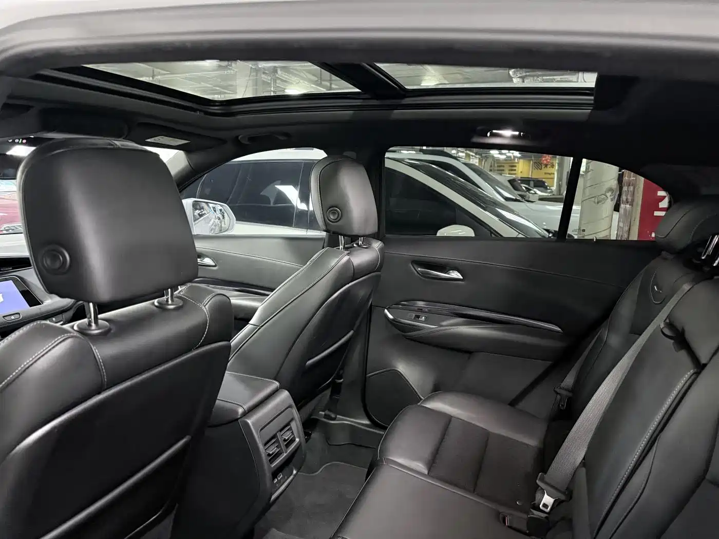 Cadillac XT4 2021 28T FWD Technology Edition фото 13