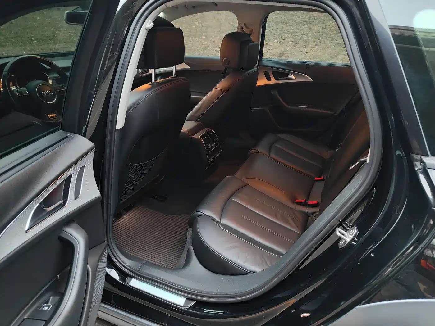 Audi A6 (Import) 2015 3.0T allroad quattro фото 14
