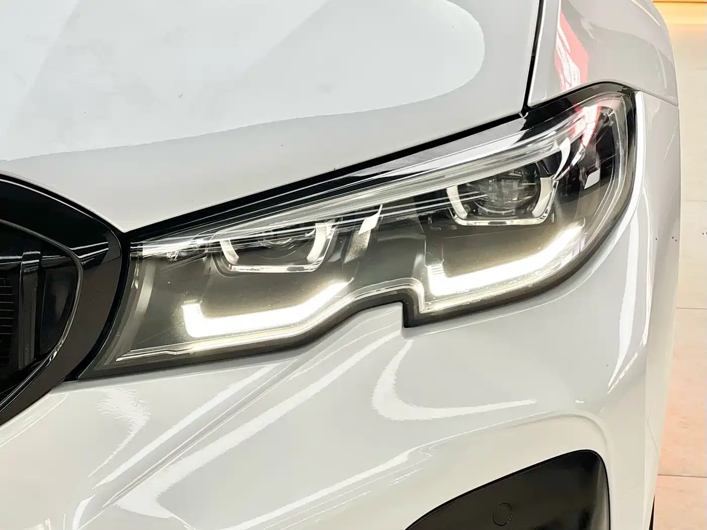 BMW 3 Series 2022 325Li M Sport Shadow Edition фото 17