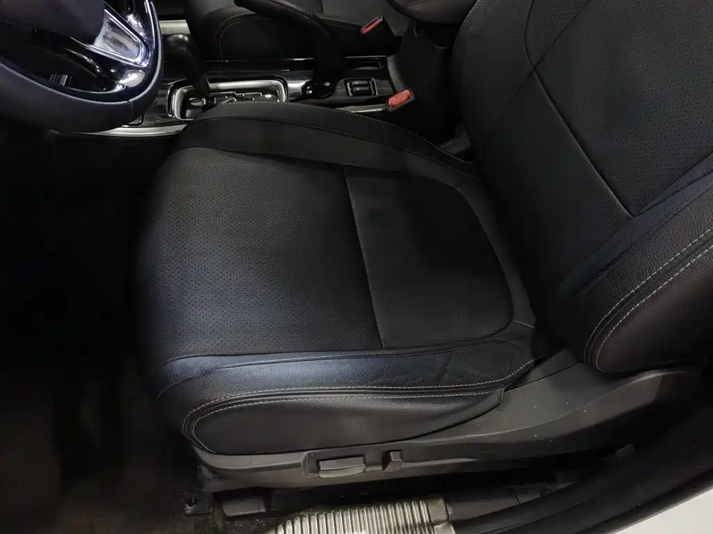 Mitsubishi Outlander 2018 2.0L 2WD Glory Edition 5-seater фото 20
