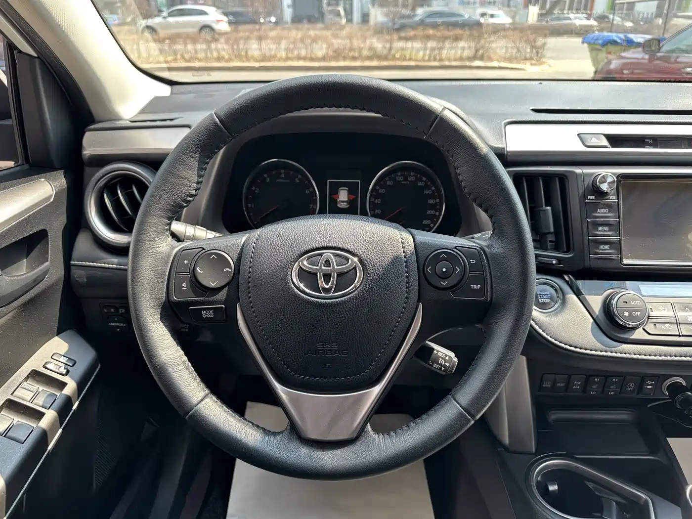 Toyota RAV4 Rongfang 2016 2.5L Automatic 4WD Elite фото 6