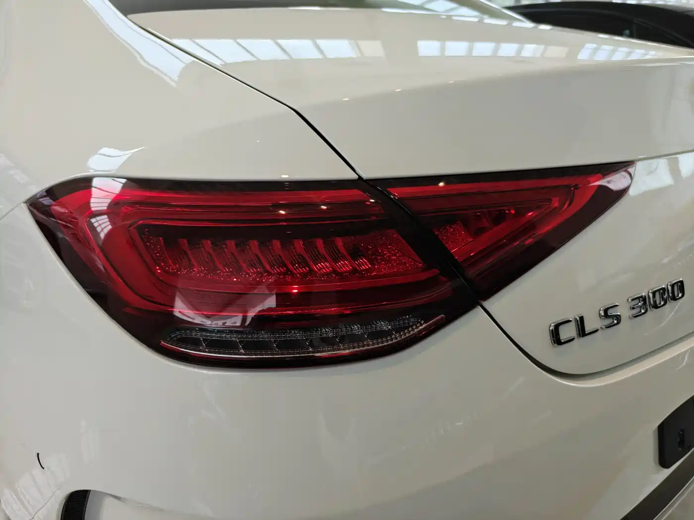 MERCEDES-BENZ CLS