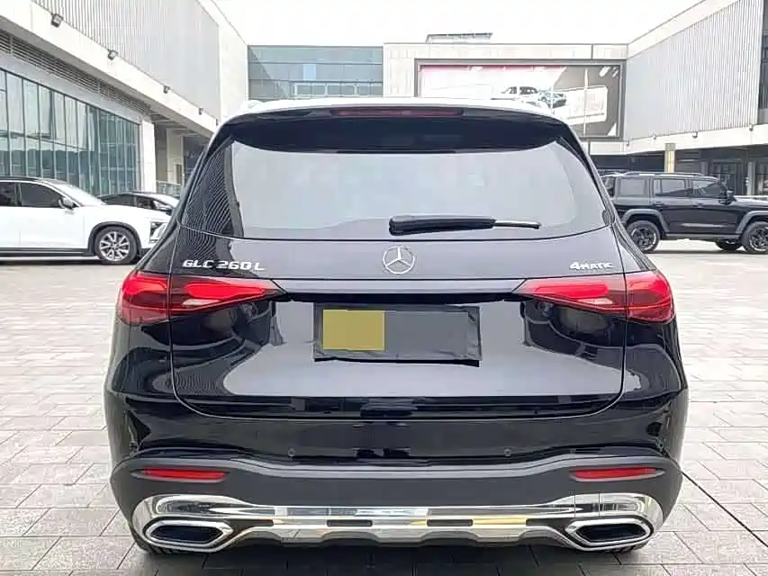 MERCEDES-BENZ GLC