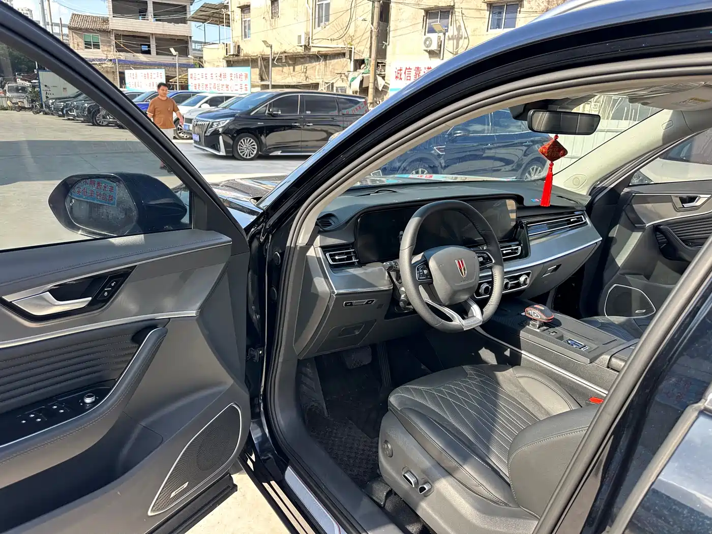 Hongqi HS5 2023 2.0T Flag Enjoy Pro Edition фото 7