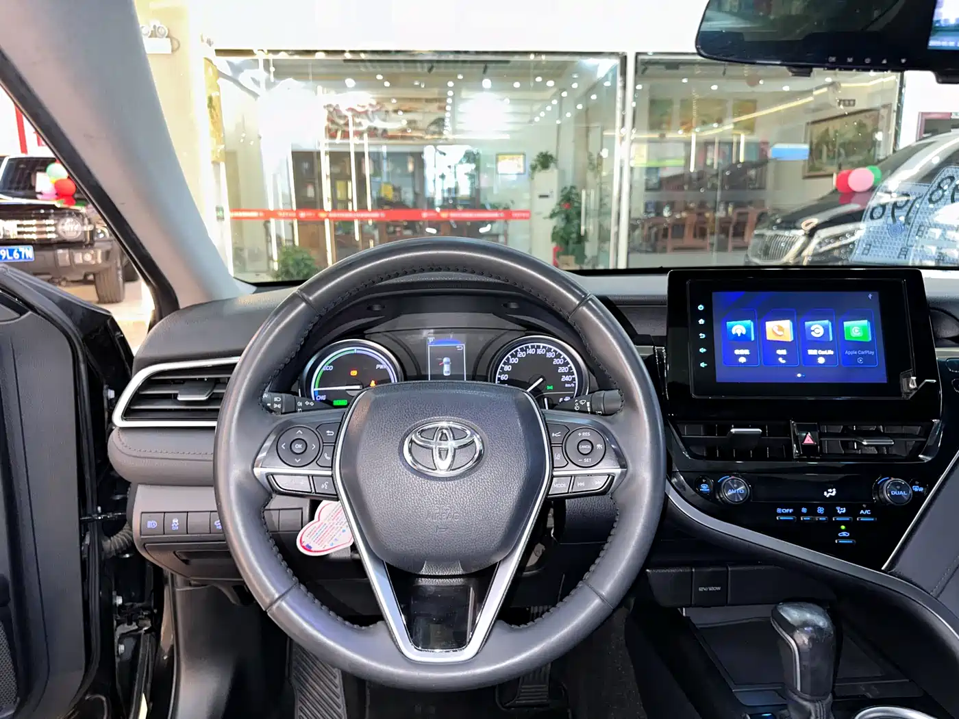 Toyota Camry 2021 Hybrid 2.5HGVP Leading Edition фото 8