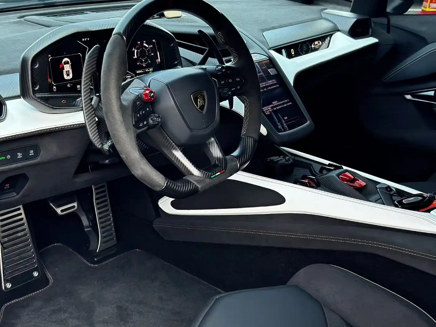 Lamborghini Revuelto 2023 6.5L PHEV Standard фото 4
