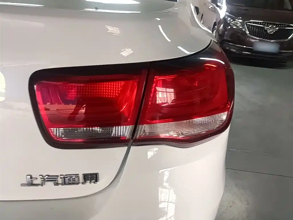 Chevrolet Malibu 2018 530T Automatic Luxury Edition фото 8