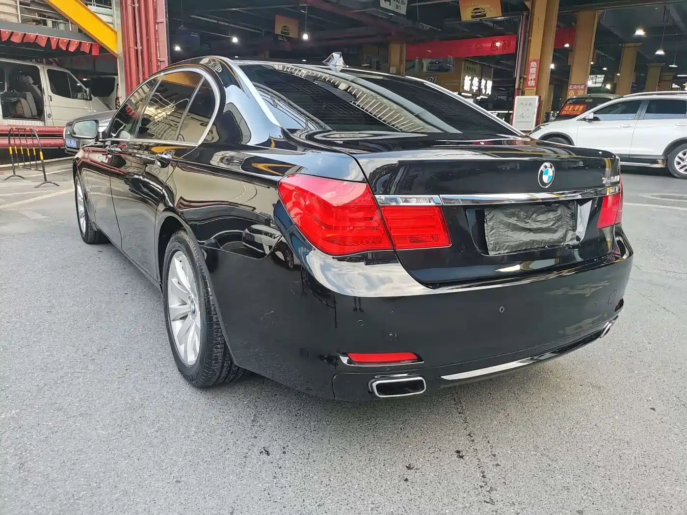 BMW 7 Series 2011 740Li Steinway Limited Edition фото 4