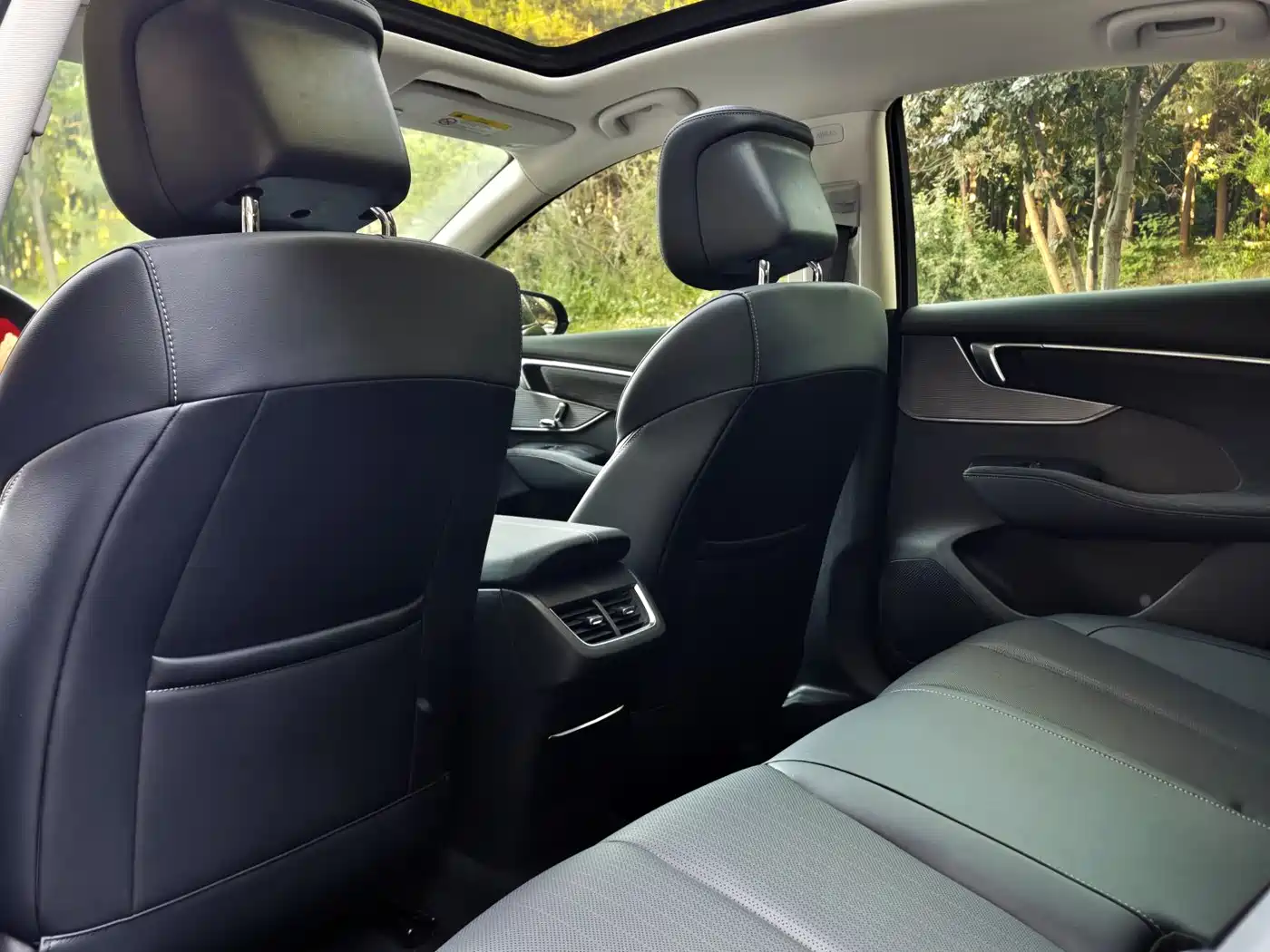 Buick LaCrosse 2025 Model 28T Platinum Edition фото 8