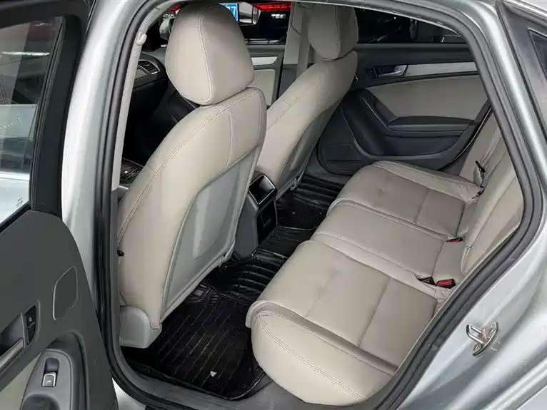Audi A4L 2013 30 TFSI Automatic Comfort фото 9