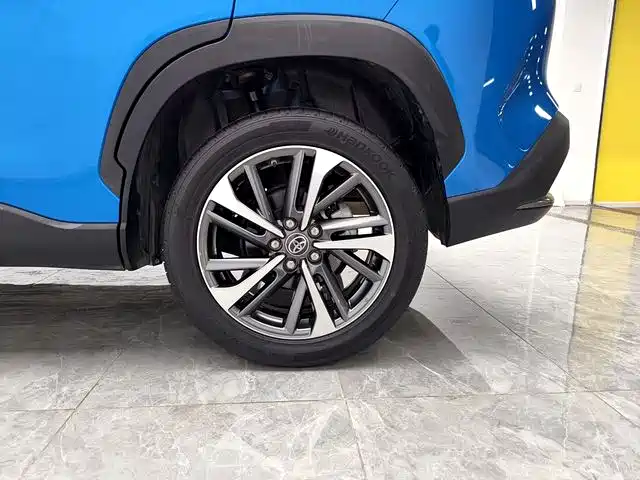 Toyota Frontlander 2022 2.0L CVT Luxury PLUS Edition фото 20