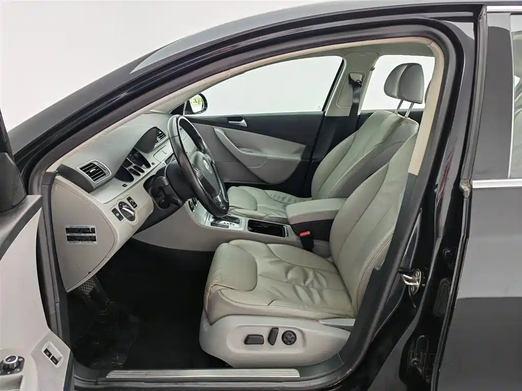 Volkswagen Magotan 2011 1.8TSI DSG Comfort фото 10