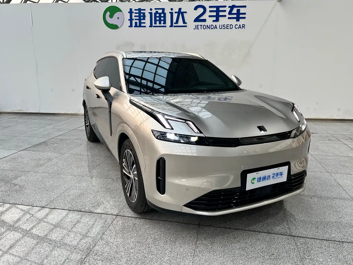Lynk & Co 08 EM-P 2025 120km Long Range Pro фото 5