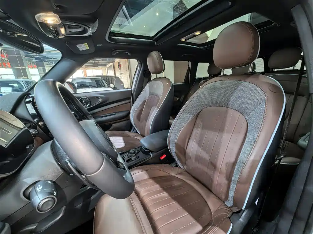 MINI CLUBMAN