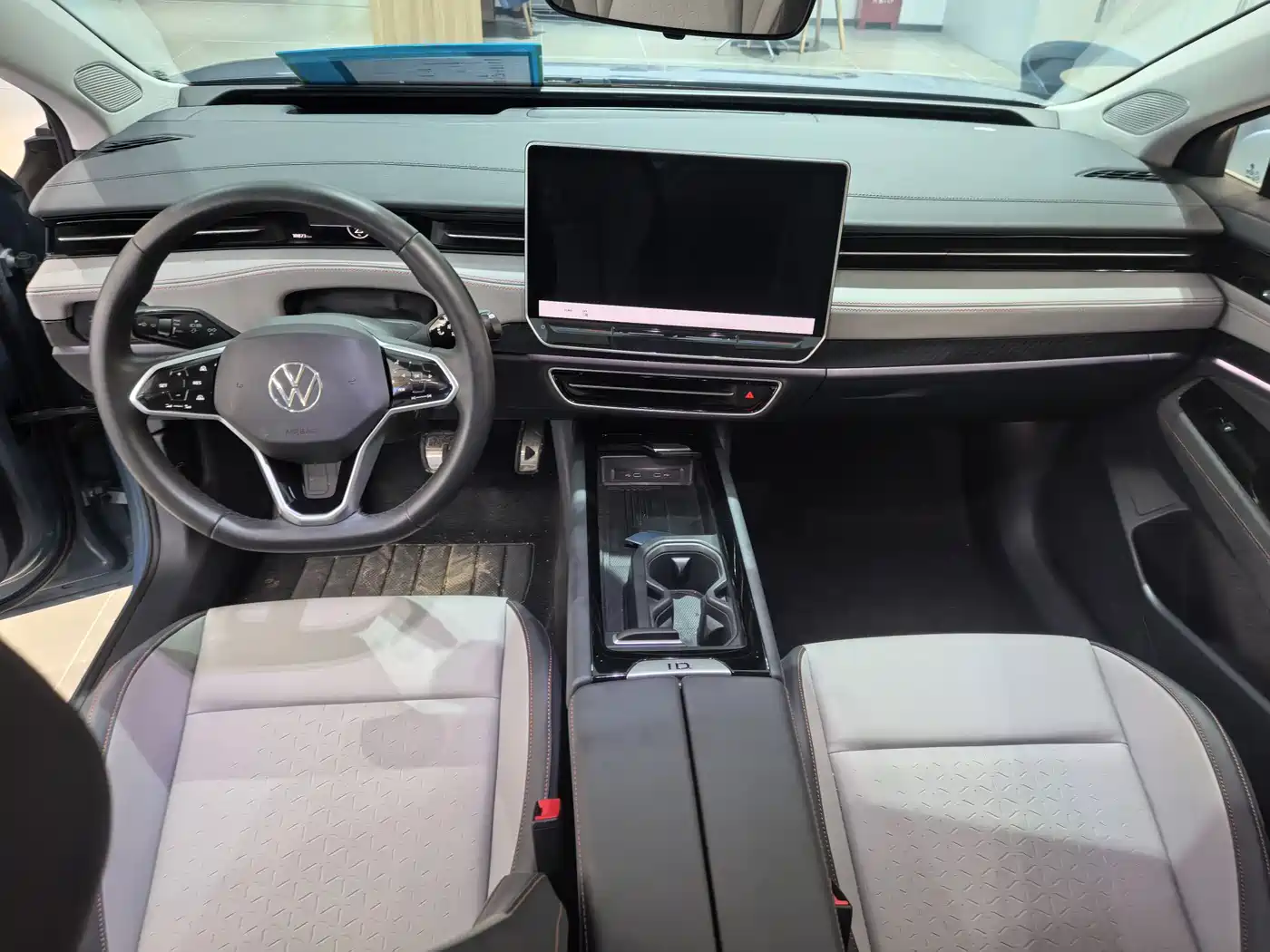 VOLKSWAGEN ID.7 VIZZION