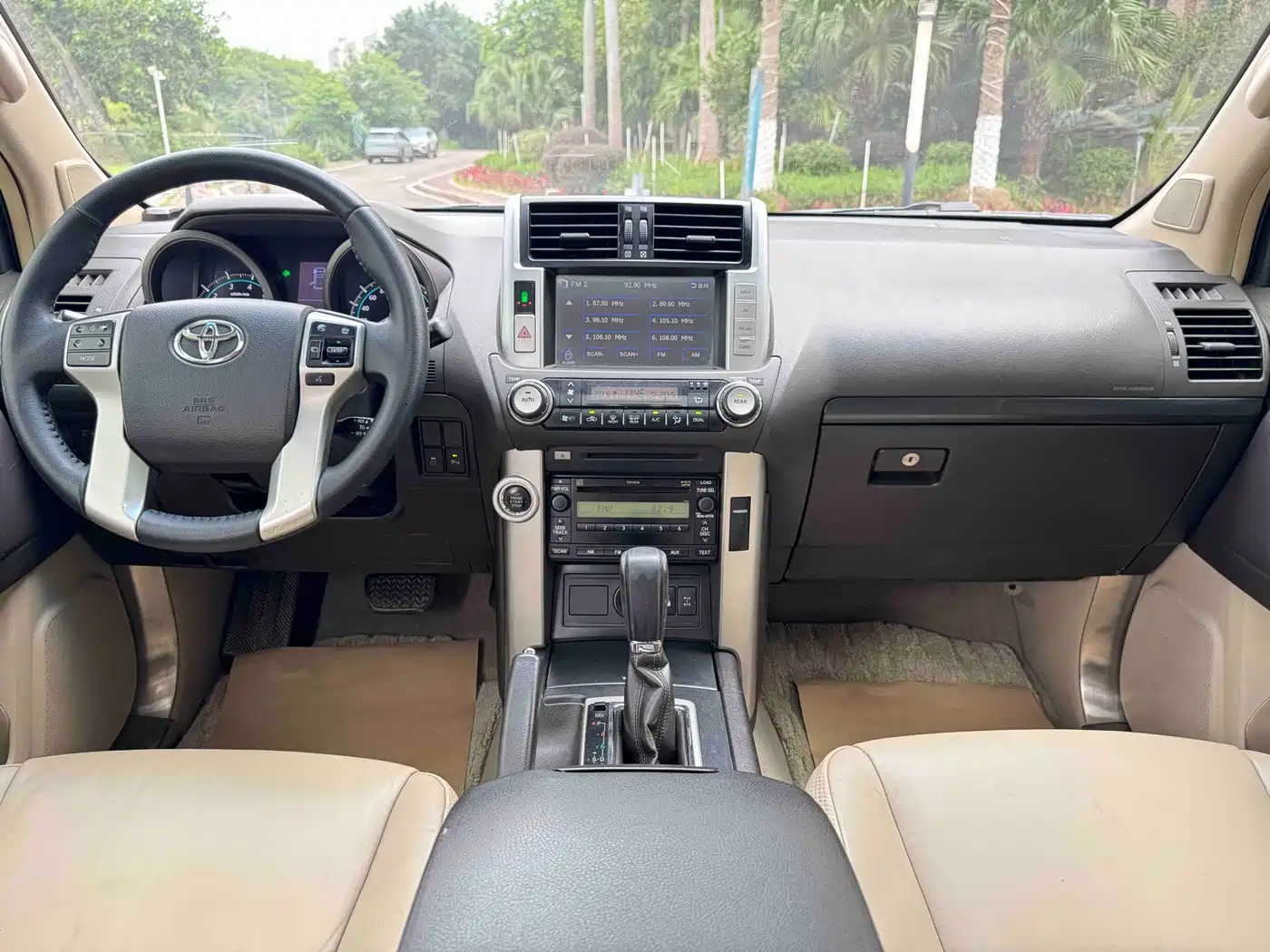 Toyota Prado 2010 4.0L Automatic TX-L фото 11