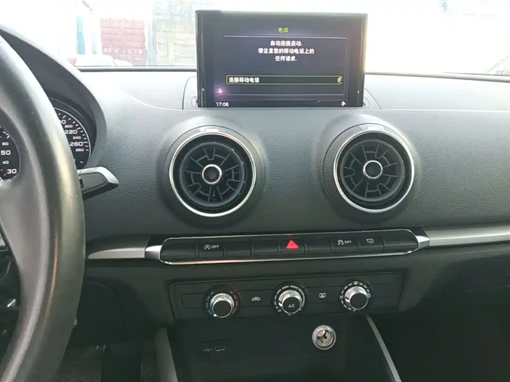 Audi A3 2018 30th Anniversary Sportback 35 TFSI Progressive фото 13