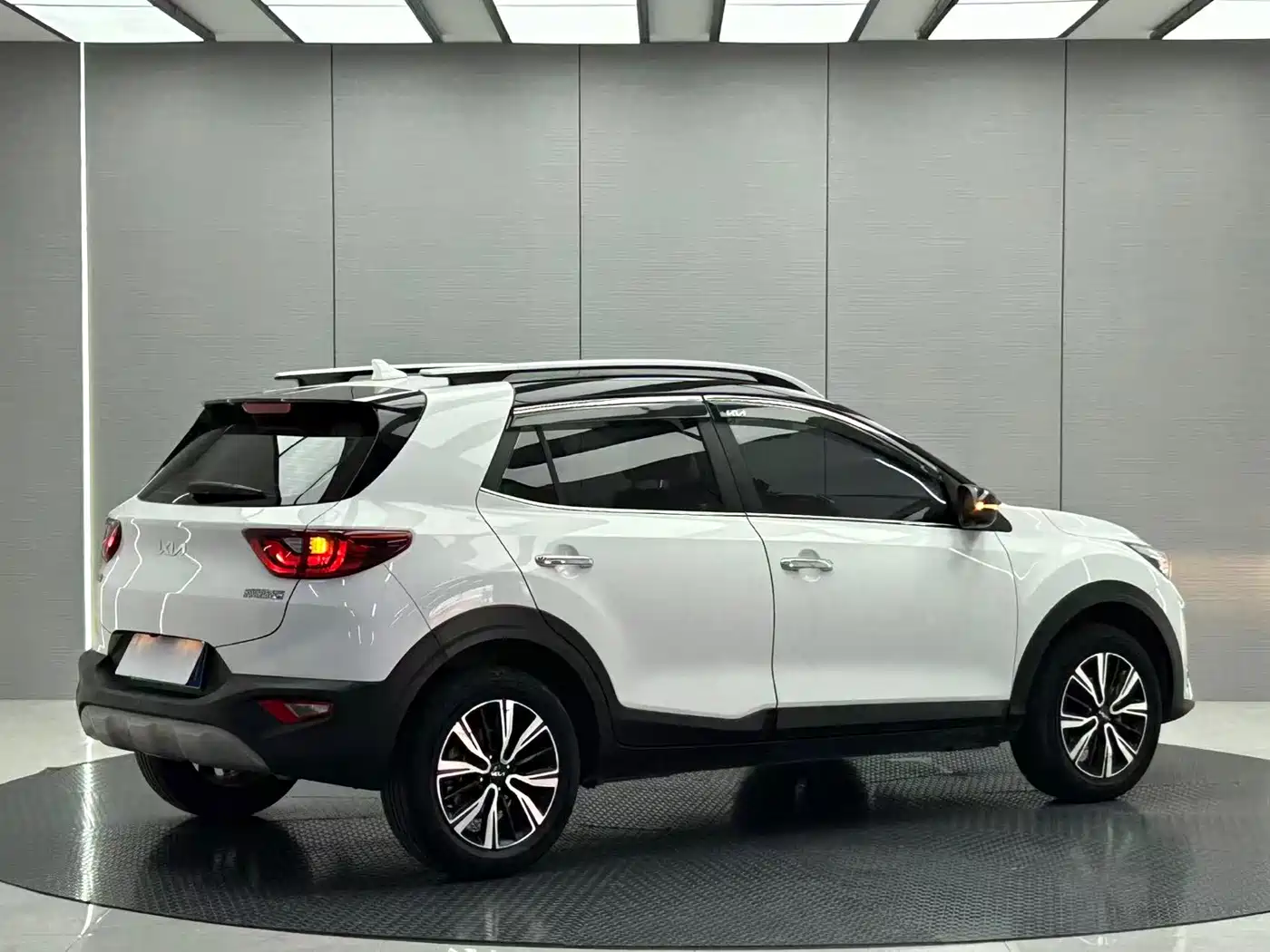 Kia KX1 2021 1.4L CVT Sunroof Version фото 5