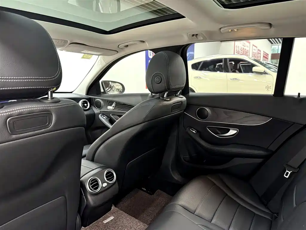 Mercedes-Benz C-Class (Import) 2018 C 200 Estate фото 19