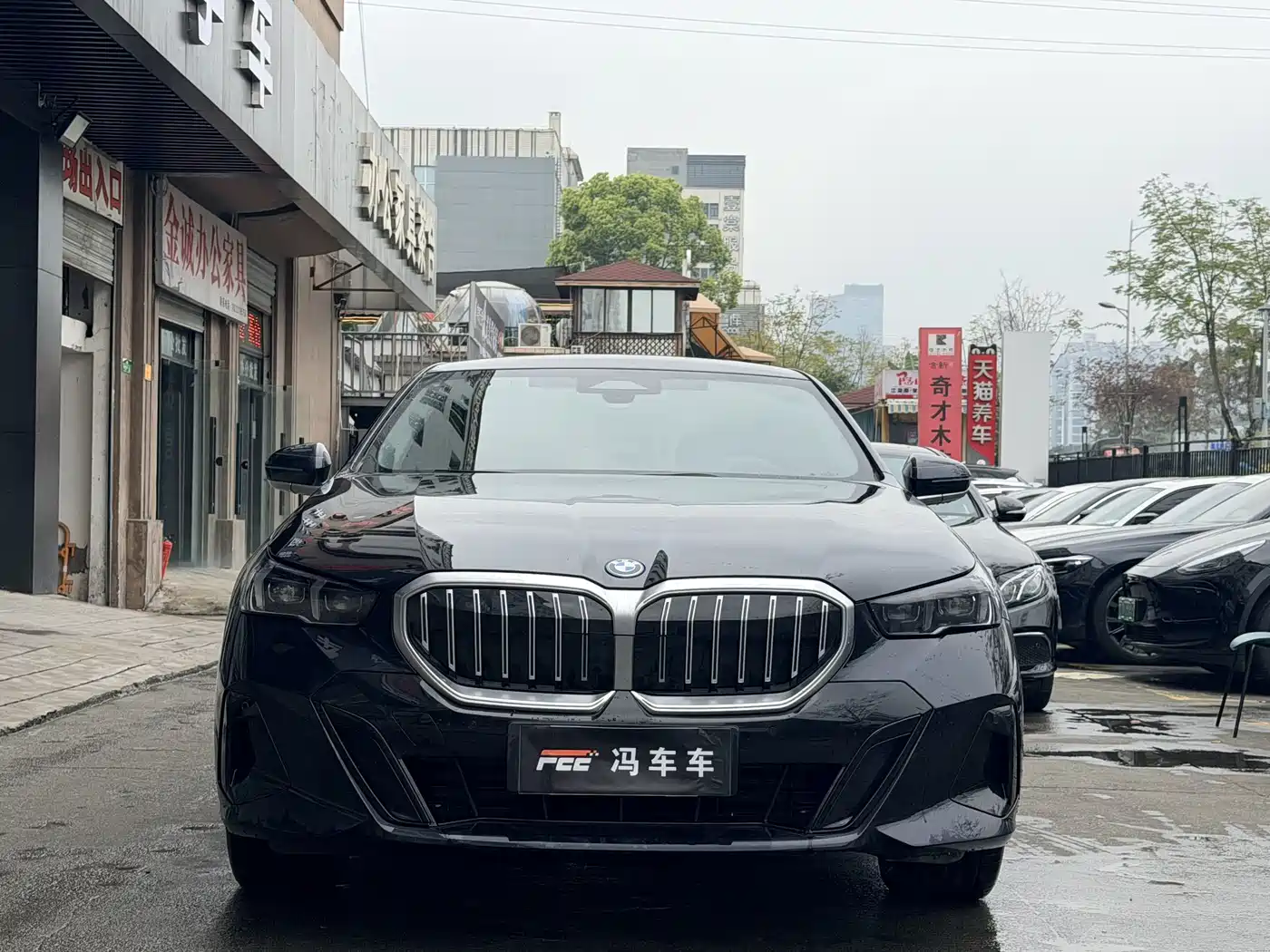 BMW I5